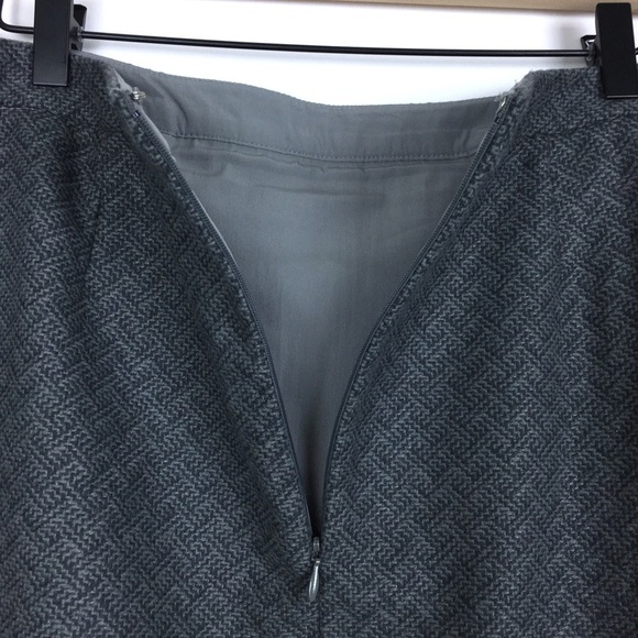 BANANA REPUBLIC Mini Skirt Wool Herringbone Minimalist Neutral Pencil Size 12 - Picture 3 of 7